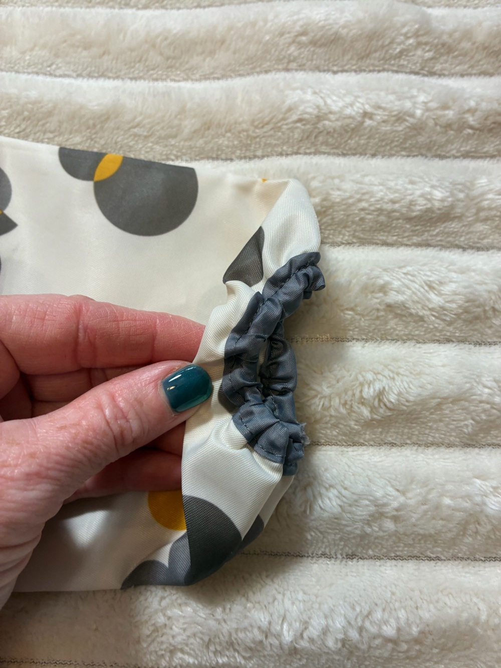 Disney Baby Mickey Mouse Reversible Smock Bib ❤️🖤 - Picture 7 of 8